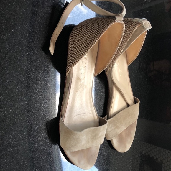 Suede sandals with ankle strap - Picture 2 of 5